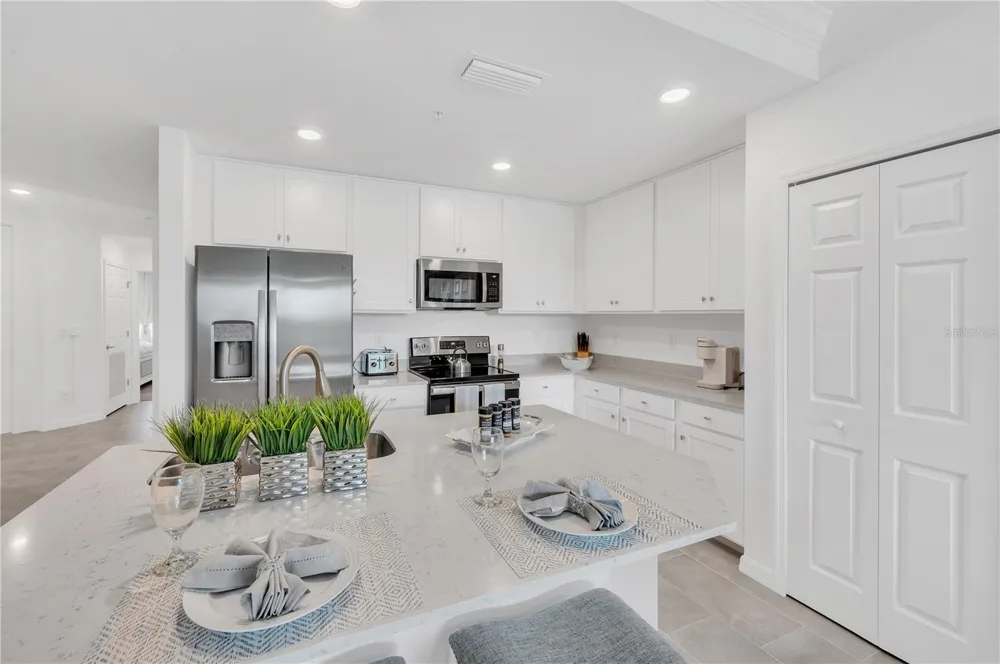 18114 GAWTHROP DRIVE #201 Lakewood Ranch, FL 34211