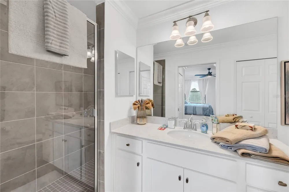 18114 GAWTHROP DRIVE #201 Lakewood Ranch, FL 34211
