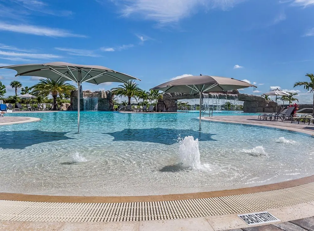 18114 GAWTHROP DRIVE #201 Lakewood Ranch, FL 34211