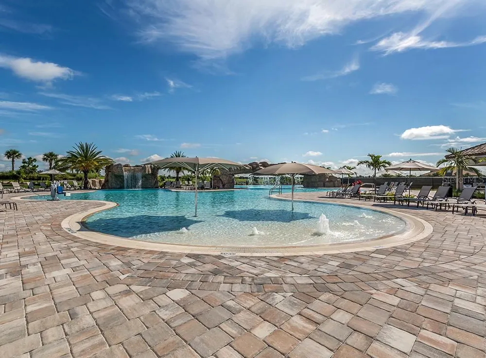 18114 GAWTHROP DRIVE #201 Lakewood Ranch, FL 34211