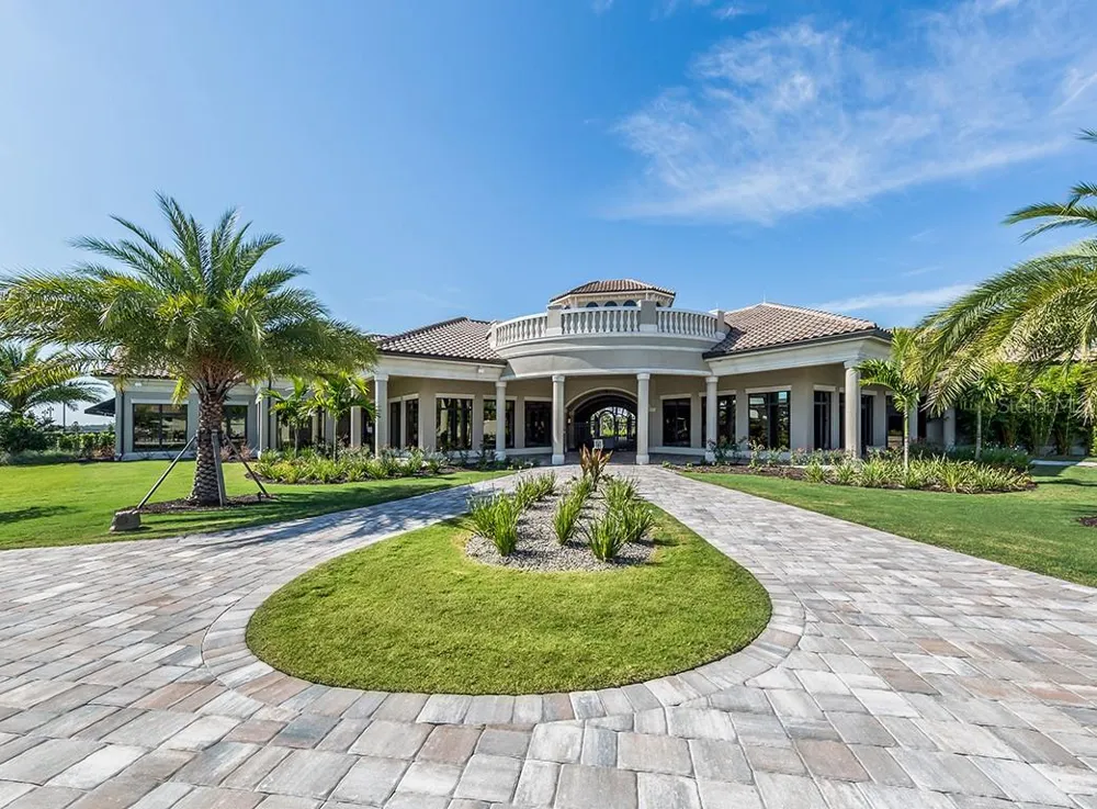 18114 GAWTHROP DRIVE #201 Lakewood Ranch, FL 34211