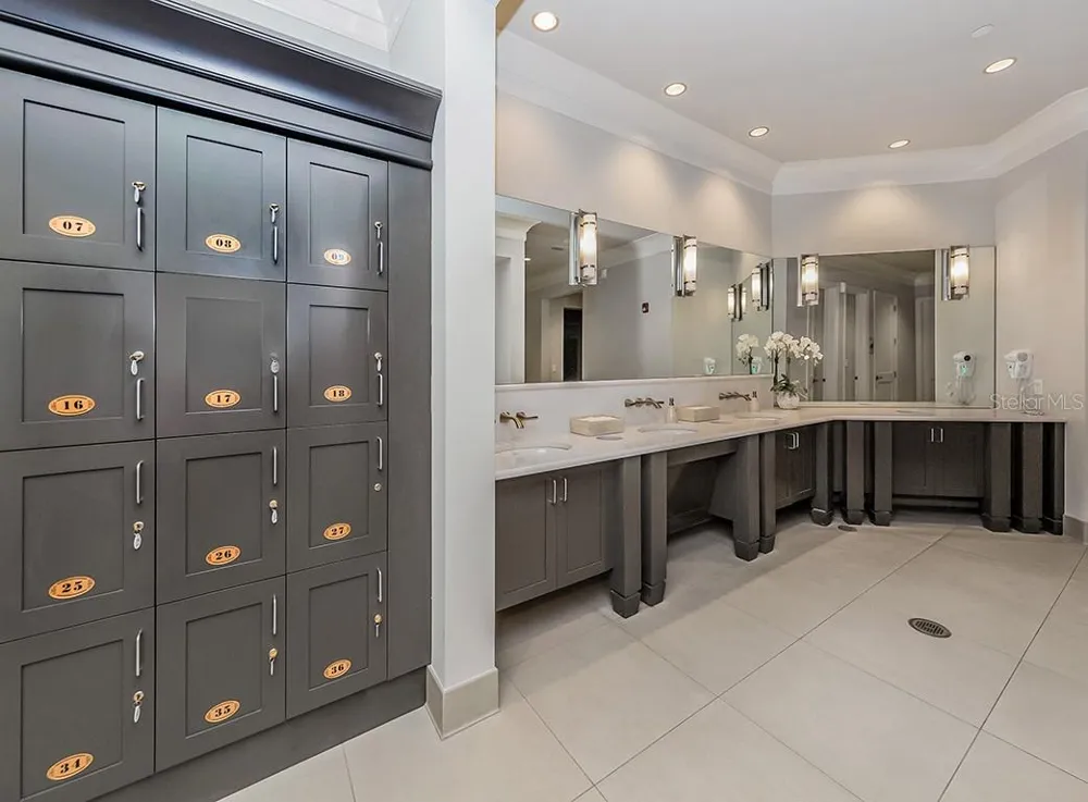 18114 GAWTHROP DRIVE #201 Lakewood Ranch, FL 34211