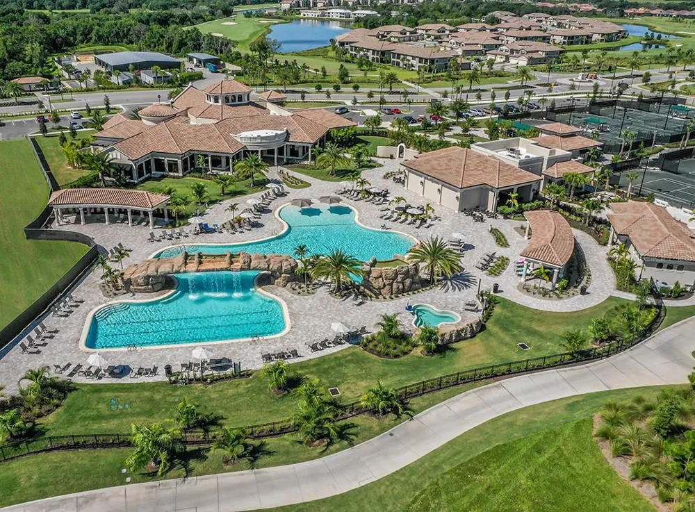 18114 GAWTHROP DRIVE #201 Lakewood Ranch, FL 34211