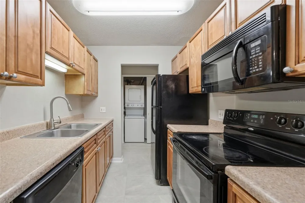 1695 LEE ROAD #B204 Winter Park, FL 32789