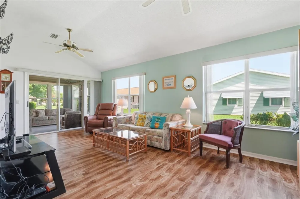 1260 GRANADA COURT Lady Lake, FL 32159