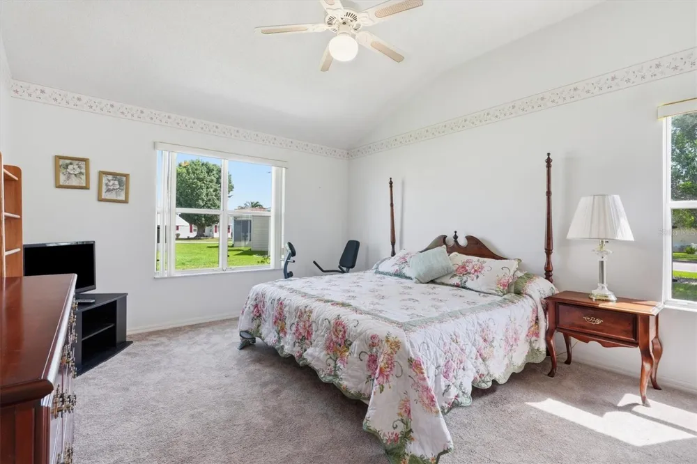 1260 GRANADA COURT Lady Lake, FL 32159