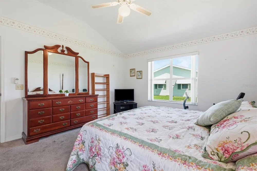 1260 GRANADA COURT Lady Lake, FL 32159
