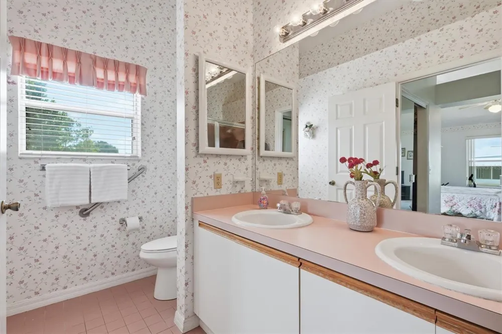 1260 GRANADA COURT Lady Lake, FL 32159