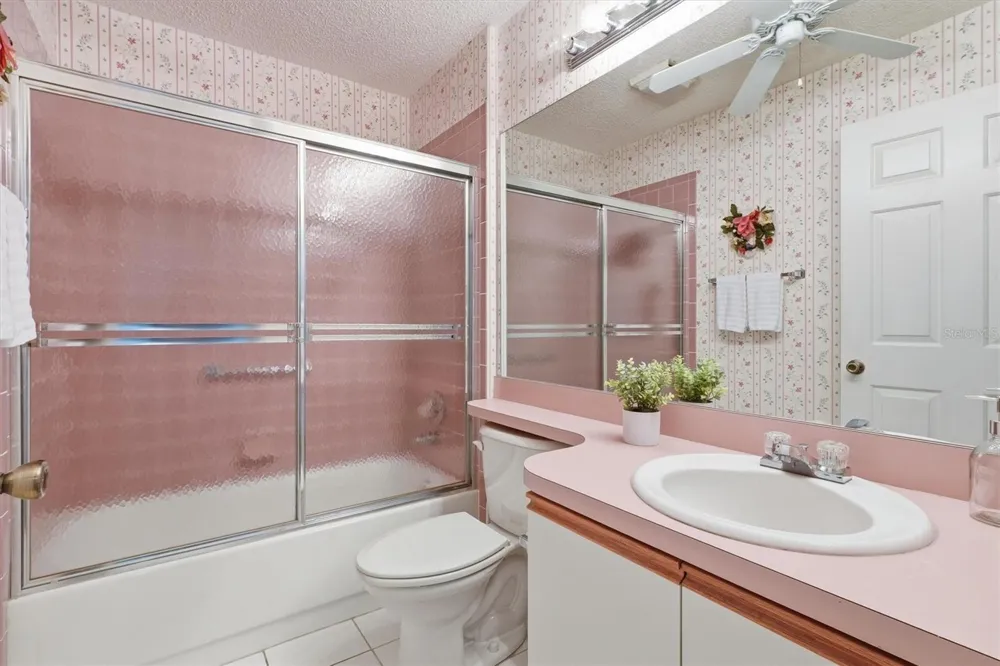 1260 GRANADA COURT Lady Lake, FL 32159