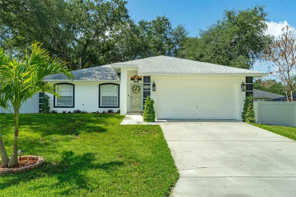930 HICKS ROAD Lakeland, FL 33813