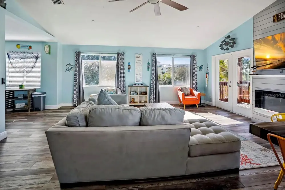 12201 GULF BOULEVARD Treasure Island, FL 33706