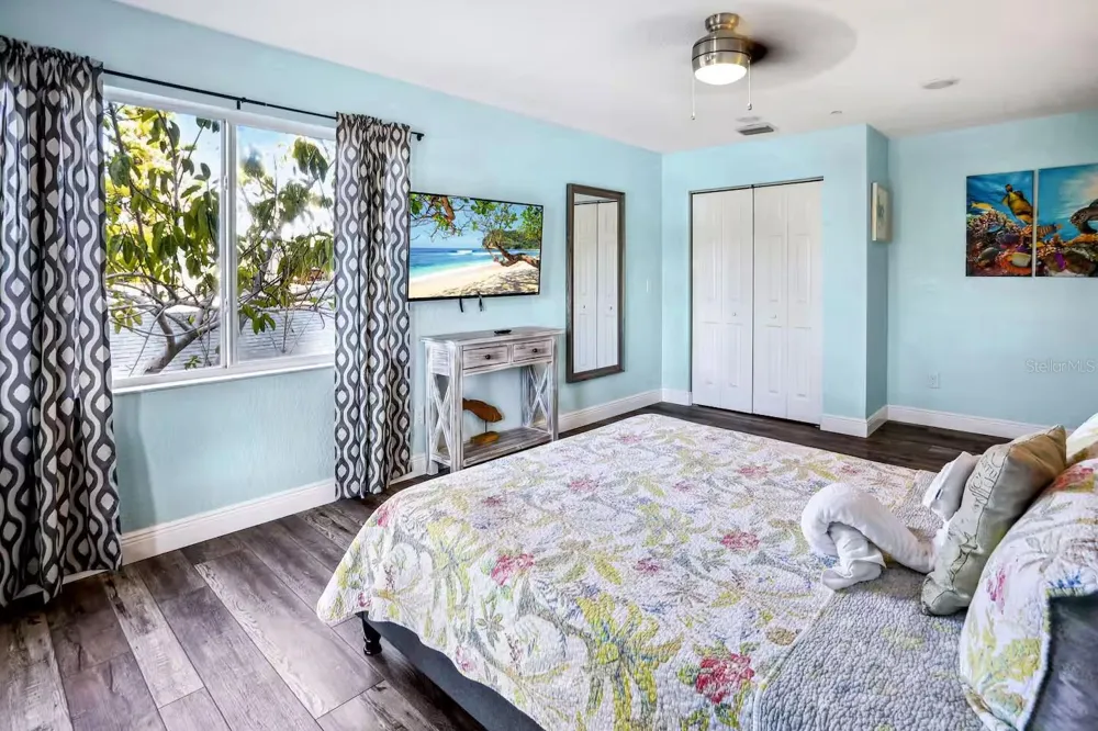 12201 GULF BOULEVARD Treasure Island, FL 33706