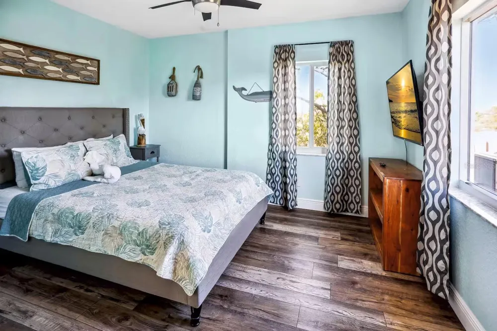 12201 GULF BOULEVARD Treasure Island, FL 33706