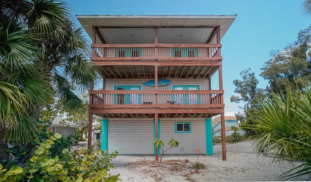 12201 GULF BOULEVARD Treasure Island, FL 33706