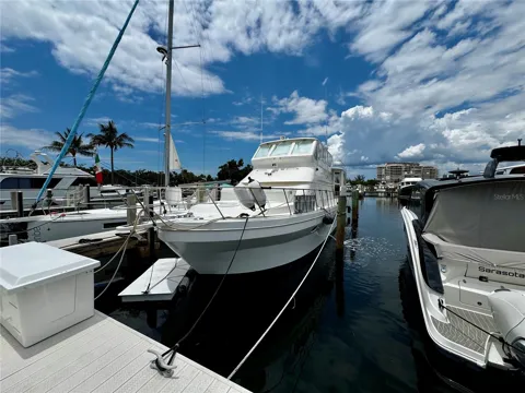 2600 HARBOURSIDE DRIVE #C11