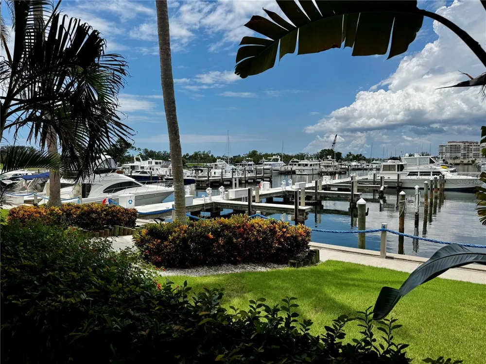 2600 HARBOURSIDE DRIVE #C11 Longboat Key, FL 34228