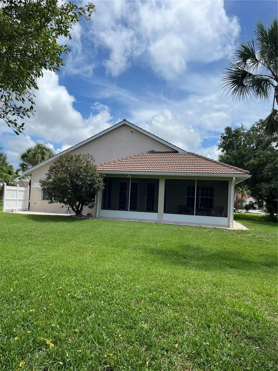174 GRAND OAK CIRCLE Venice, FL 34292