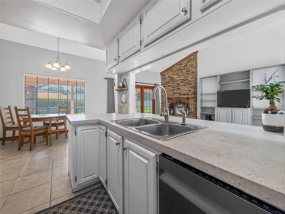 9731 SIBLEY CIRCLE Orlando, FL 32836