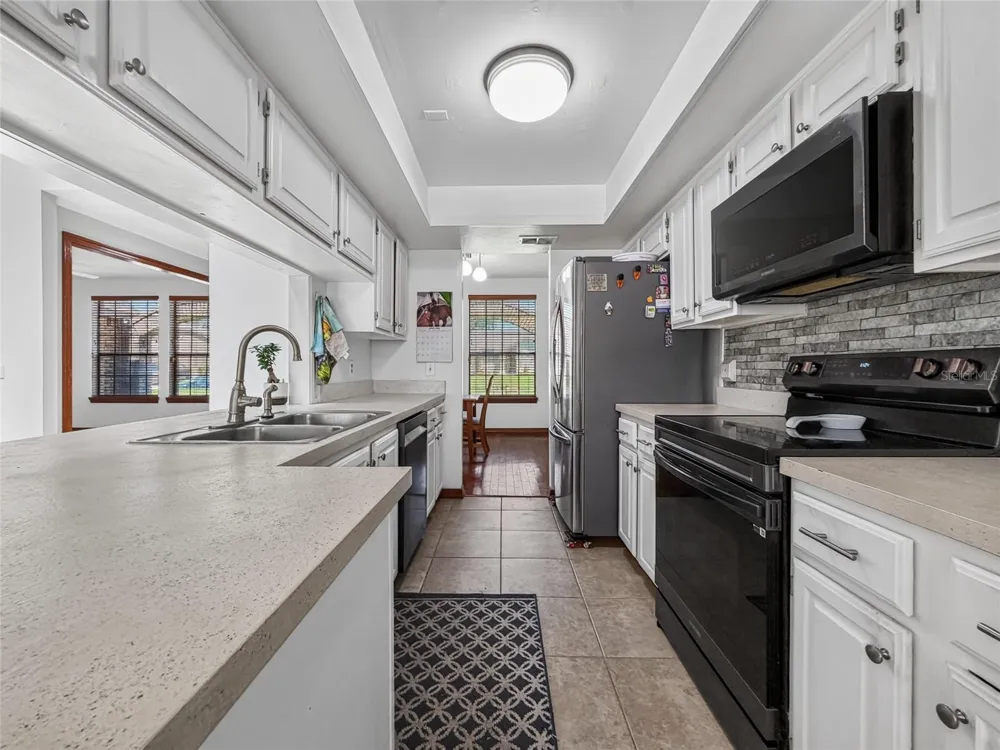 9731 SIBLEY CIRCLE Orlando, FL 32836