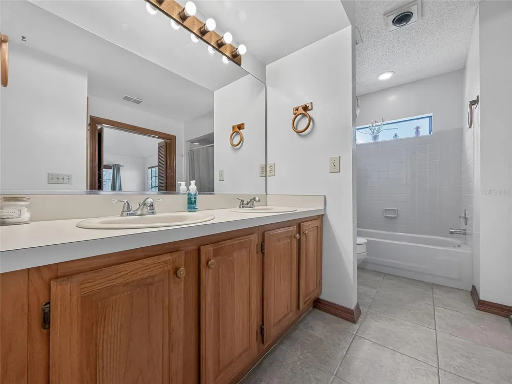 9731 SIBLEY CIRCLE Orlando, FL 32836