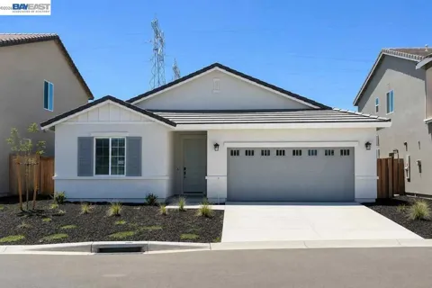 1016 Bluebell Circle