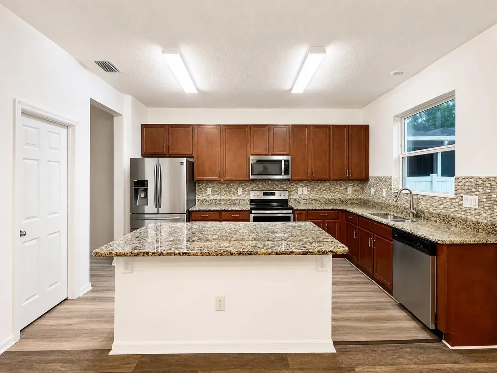 9126 FREEDOM HILL DR Seffner, FL 33584