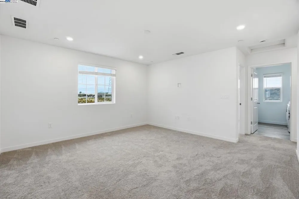 339 Astilbe Street Discovery Bay, CA 94505