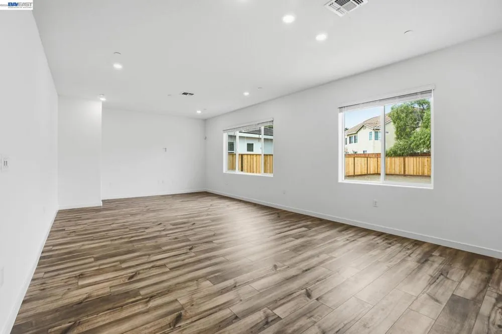 339 Astilbe Street Discovery Bay, CA 94505