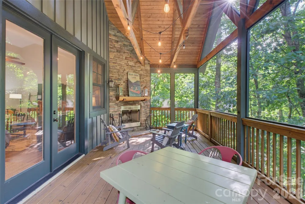 298 Hedgewood Drive Tuckasegee, NC 28783