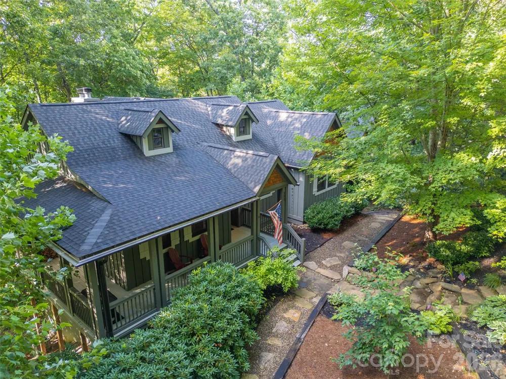 298 Hedgewood Drive Tuckasegee, NC 28783