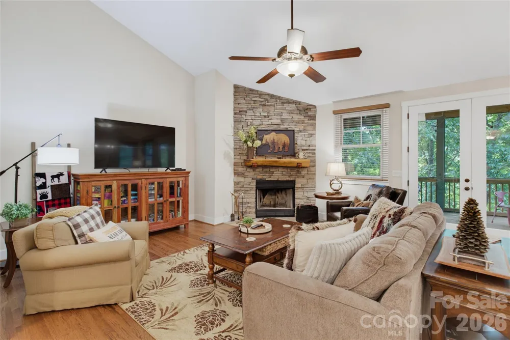 298 Hedgewood Drive Tuckasegee, NC 28783