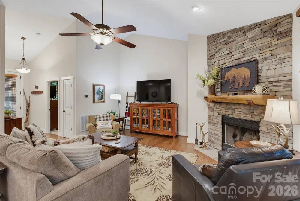 298 Hedgewood Drive Tuckasegee, NC 28783