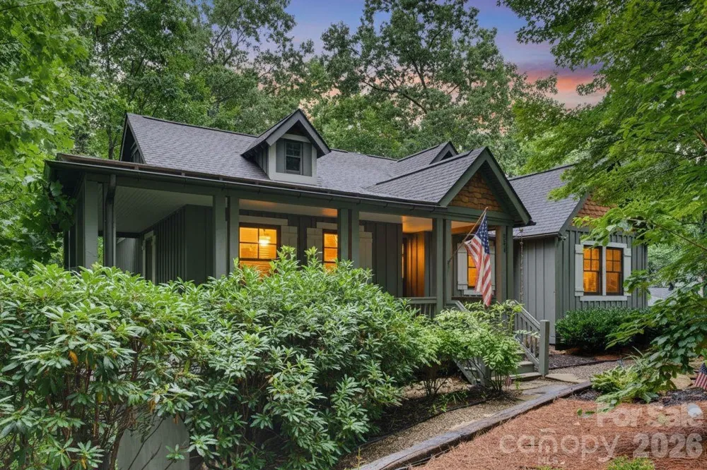 298 Hedgewood Drive Tuckasegee, NC 28783