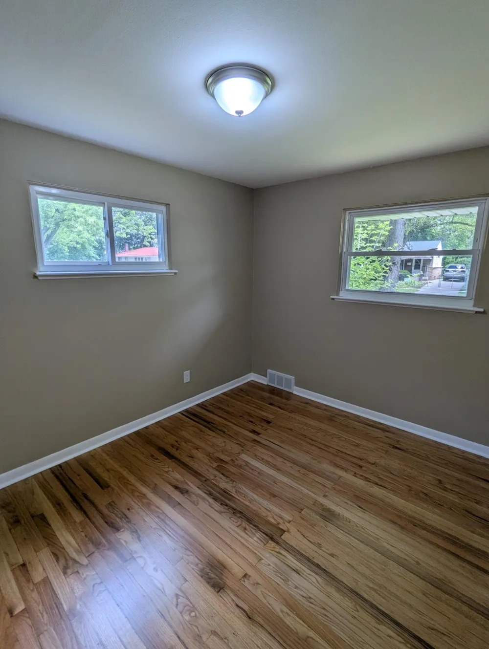 820 Nash Avenue Ypsilanti, MI 48198