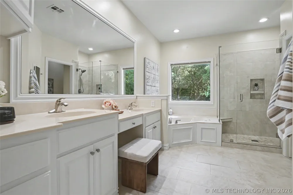2325 W Lowry Road Claremore, OK 74017