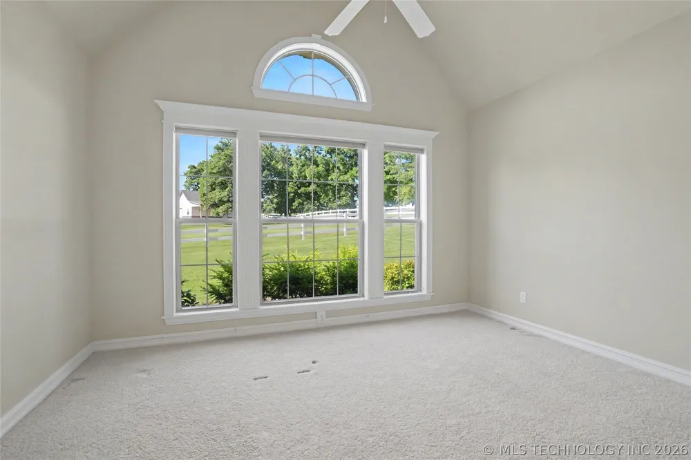 2325 W Lowry Road Claremore, OK 74017