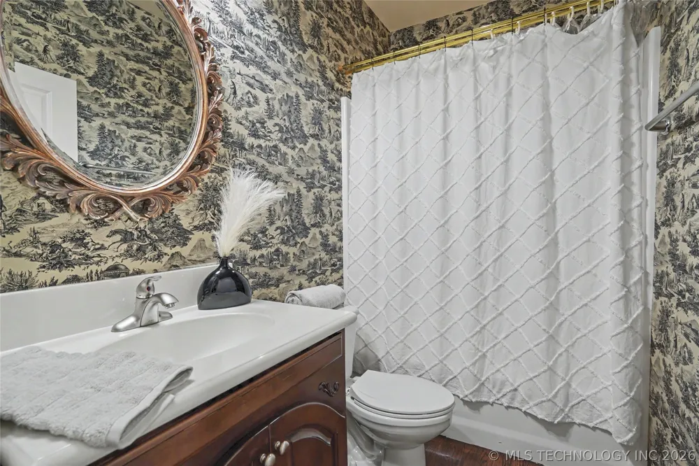 2325 W Lowry Road Claremore, OK 74017
