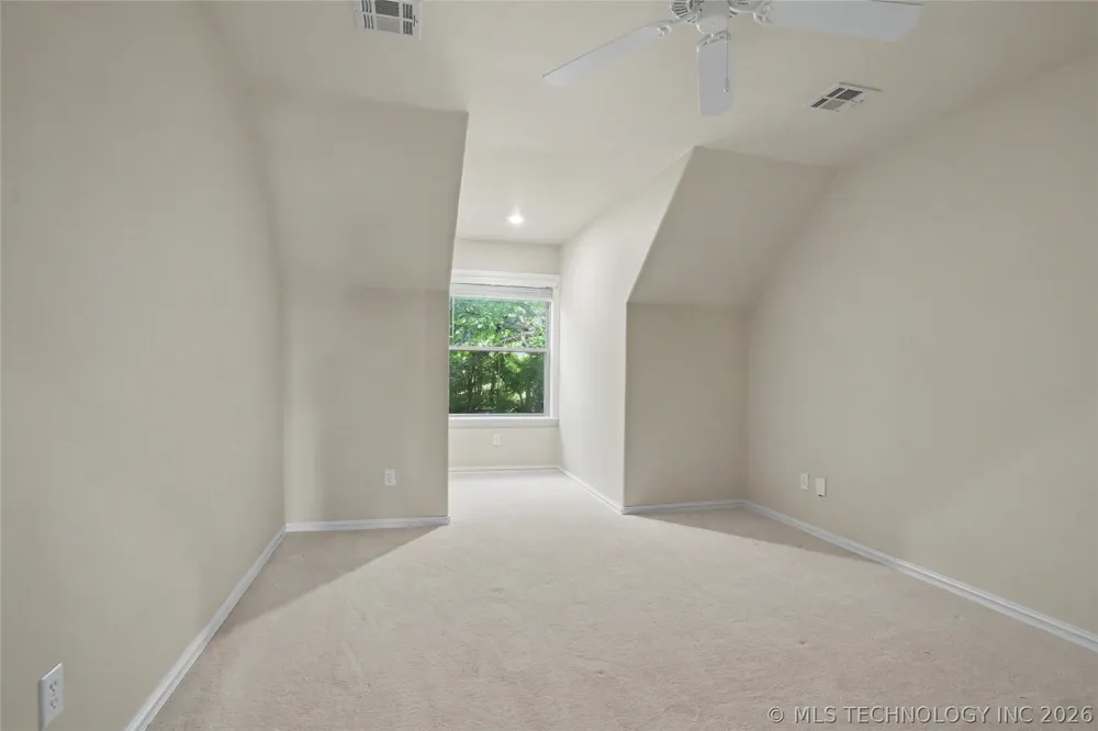 2325 W Lowry Road Claremore, OK 74017