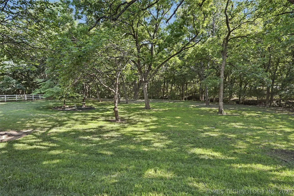 2325 W Lowry Road Claremore, OK 74017
