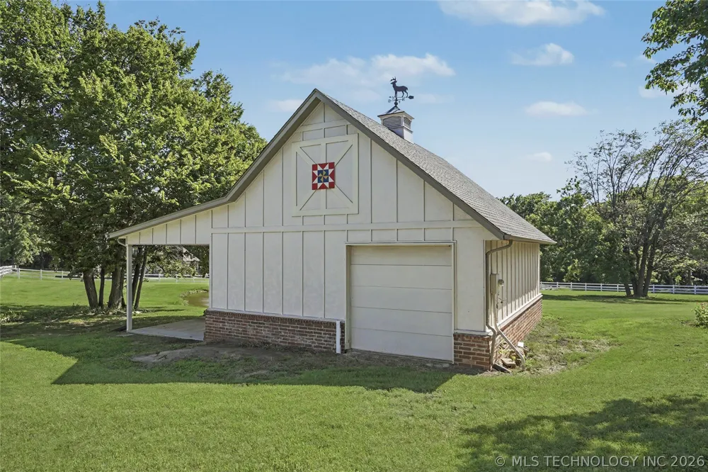 2325 W Lowry Road Claremore, OK 74017