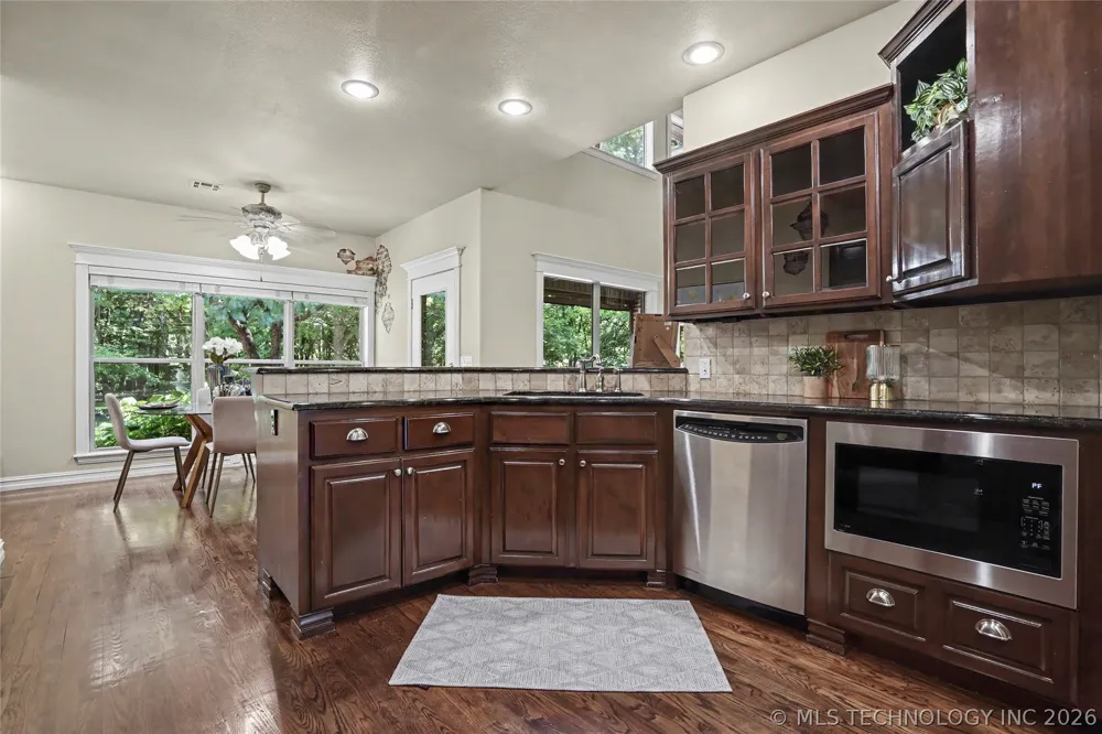 2325 W Lowry Road Claremore, OK 74017