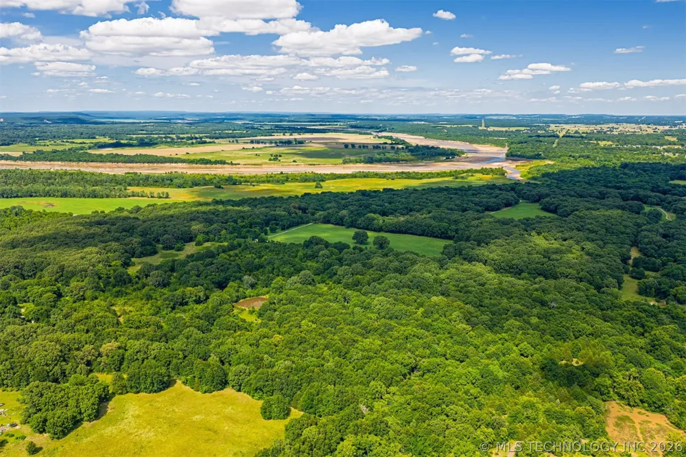 4355 ROAD Whitefield, OK 74472