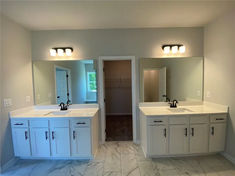 5037 Silver Fox Trail Oakwood, GA 30566