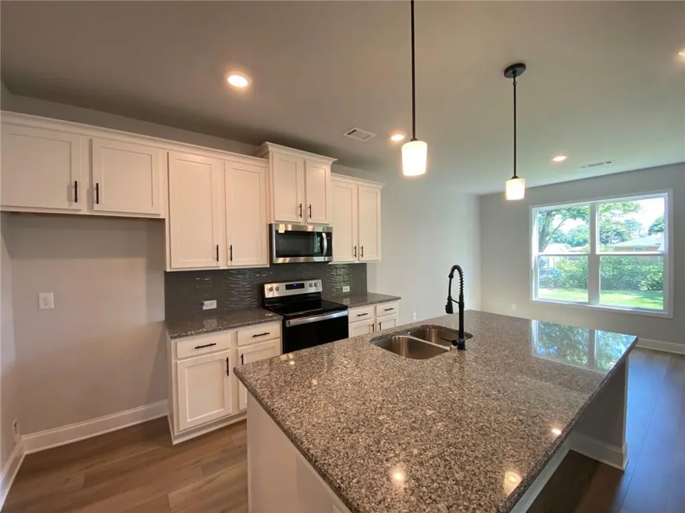 5037 Silver Fox Trail Oakwood, GA 30566