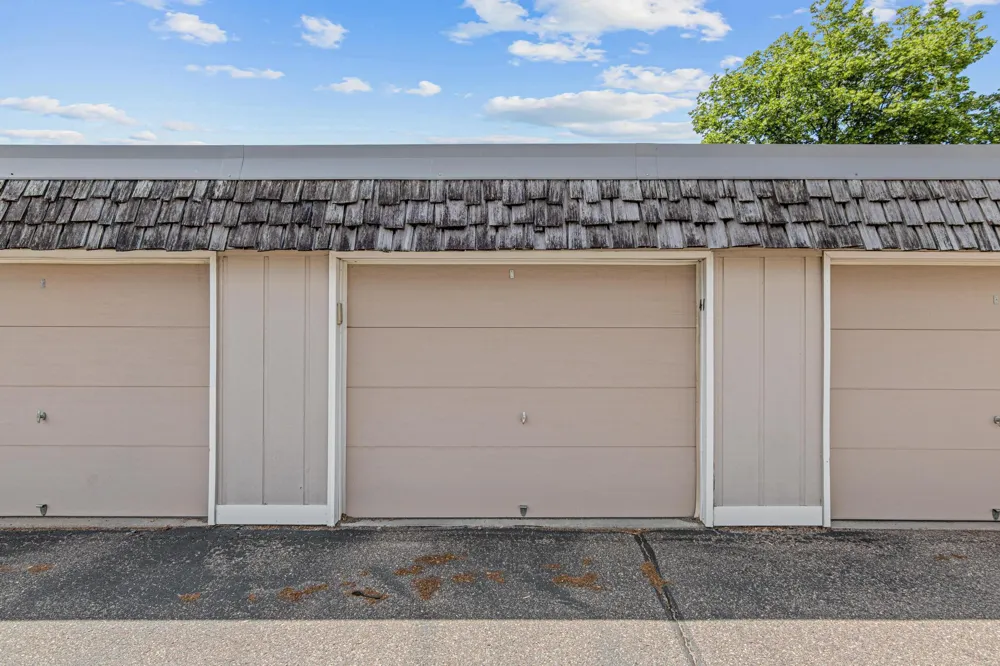 6052 Golden Valley Road Golden Valley, MN 55422