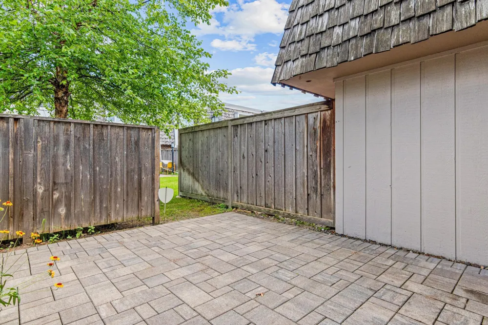 6052 Golden Valley Road Golden Valley, MN 55422
