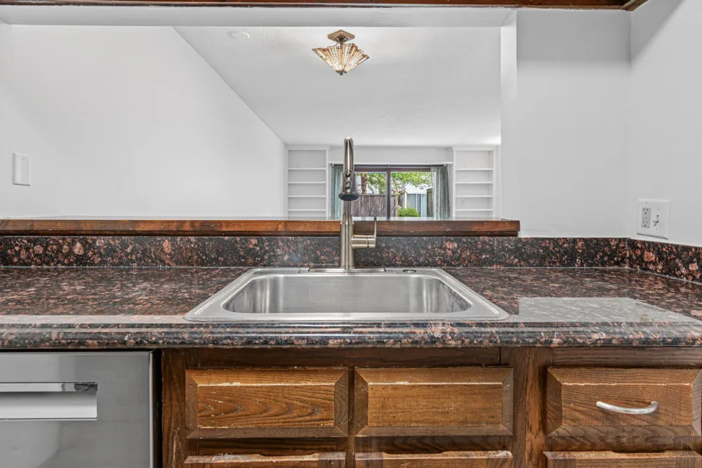 6052 Golden Valley Road Golden Valley, MN 55422