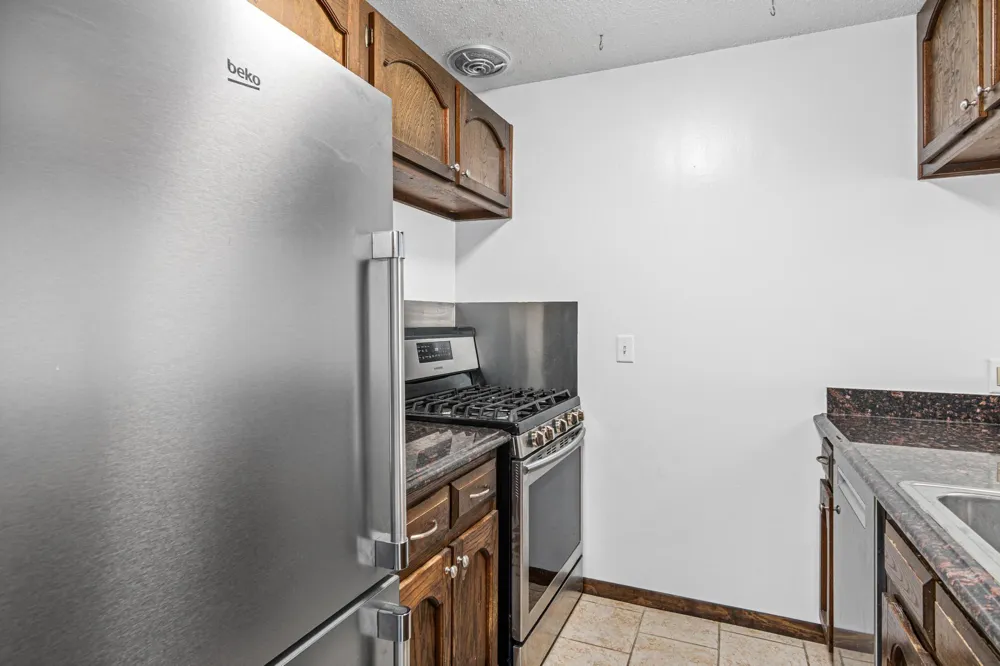 6052 Golden Valley Road Golden Valley, MN 55422