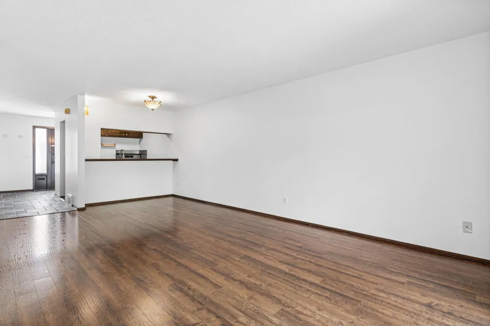 6052 Golden Valley Road Golden Valley, MN 55422