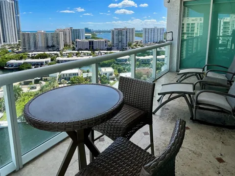 16500 Collins Avenue #2052